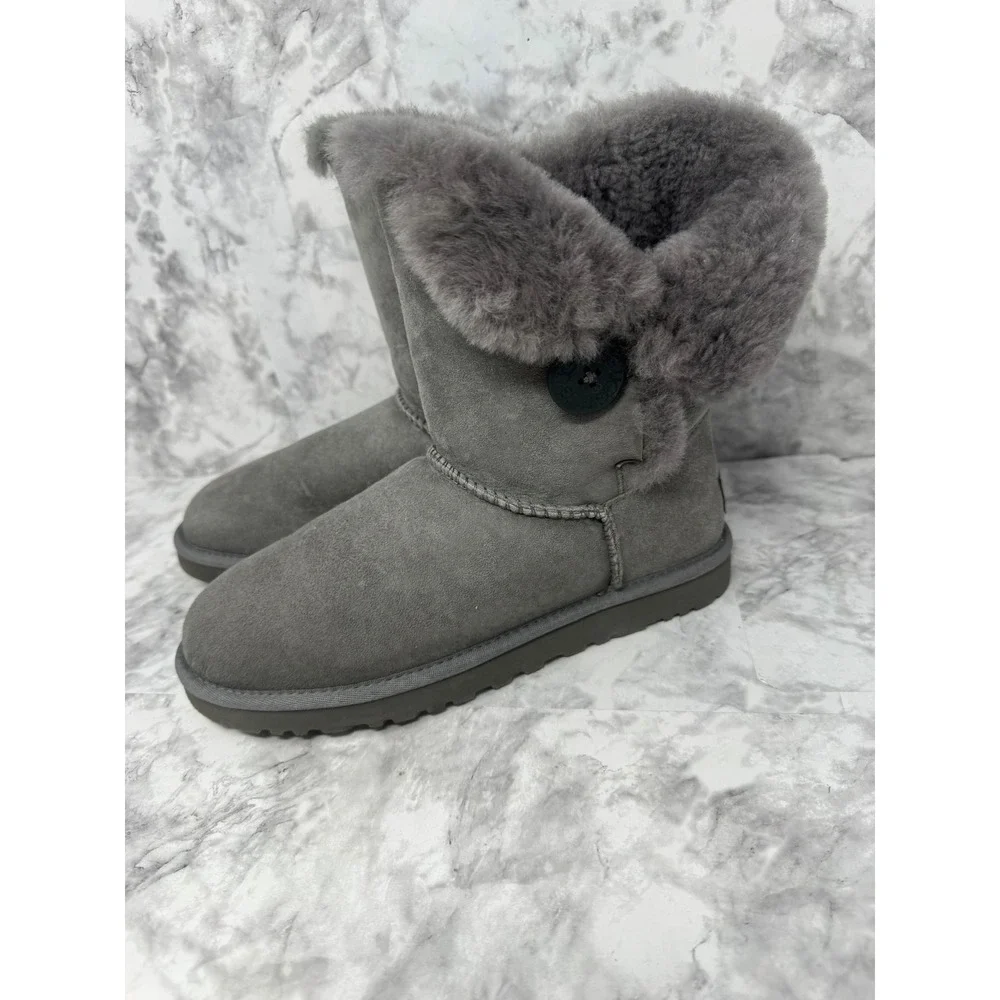 UGG Australia Bailey Button Grey Suede Shearling Boots 5803 Womens 6